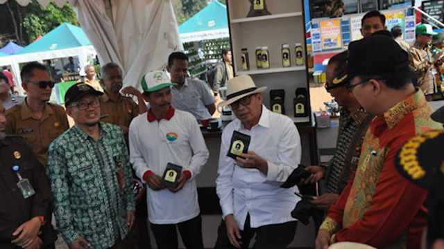 gubernur banten wahidin halim