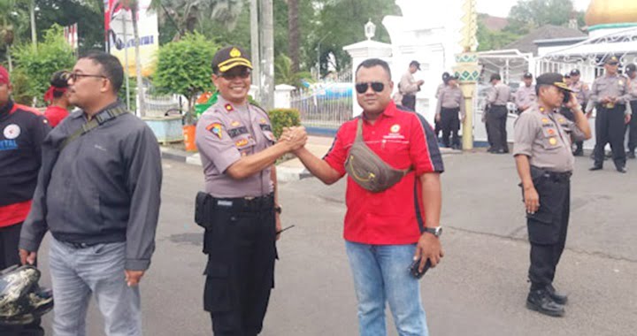 Aksi Massa dari aliansi serikat pekerja atau serikat buruh