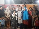 Reses, Encop Sopia Ajak Kawal Bersama Setiap Masalah Anggota Komisi I DPRD Provinsi Banten dari Fraksi Gerindra, Encop Sopia berfoto bersama warga di Komplek Grand Sutra, Kecamatan Cipocok Jaya, Kota Serang, Jumat (22/11/2019) malam.
