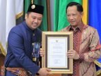 Pemkot Tangerang Raih Penghargaan Swasti Saba Wistara Tiga Kali walikota-tangerang-arief-r-wismansyah-dan-tito-karnavian