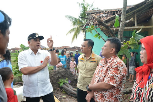 bupati zaki tinjau