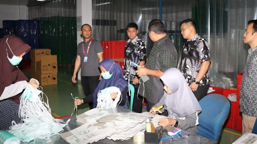 Ditreskrimsus Polda Banten Gerebek Pabrik Produksi Masker Diduga Ilegal