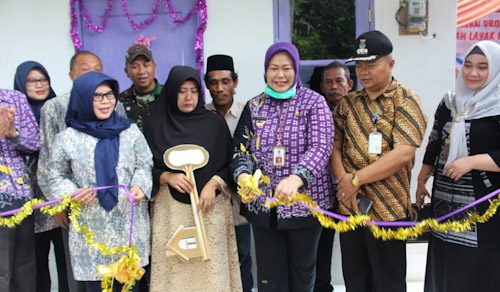 Kadis Koperasi Kabupaten Tangerang Resmikan Renovasi Rumah Layak Huni di Cisoka