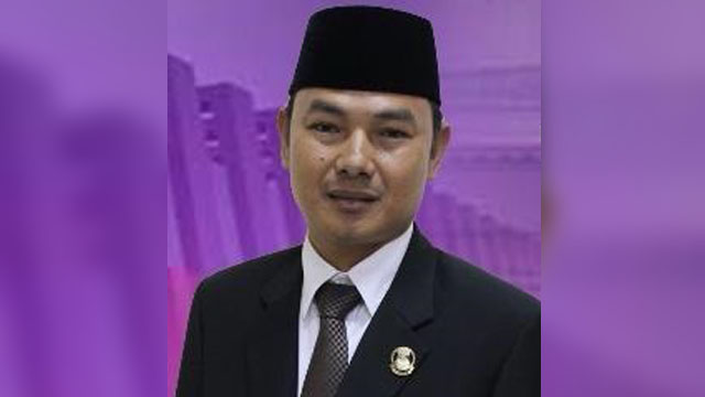 Mad Romli Himbau Rayakan Idul Fitri, Warga Tetap di Rumah