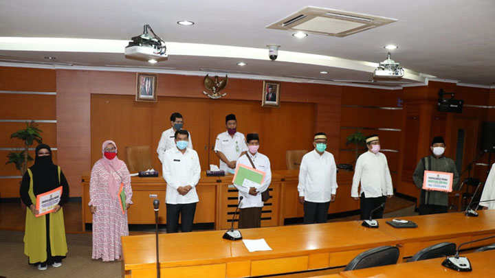 Ribuan Guru Ngaji dapat Uang Insentif