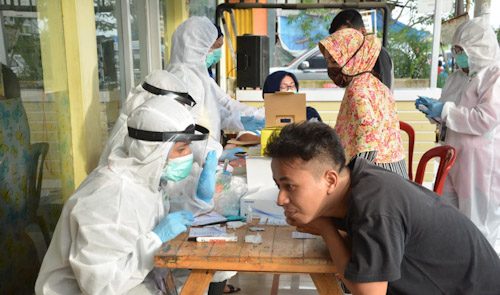 Puskesmas Tigaraksa Rapid Test Massal di Perumahan Sudirman
