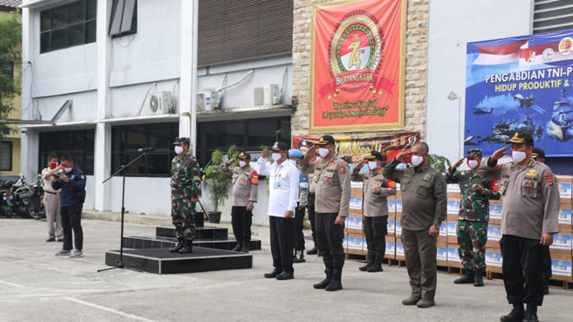 Alumni AKABRI 89 Bagikan 500 Paket Sembako