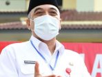 Bupati Tangerang A. Zaki Iskandar. Bupati Tangerang A. Zaki Iskandar.