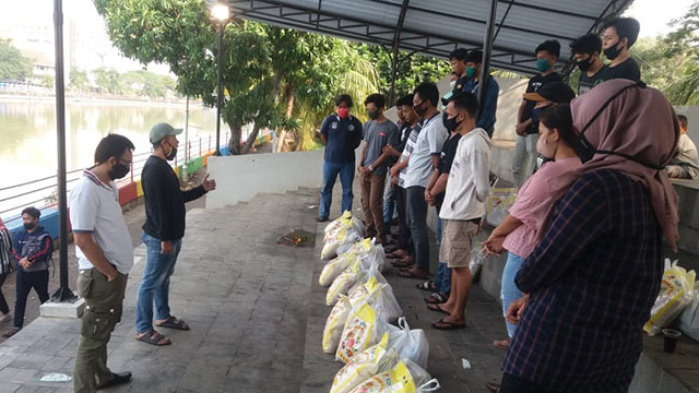 Pengurus Olahraga Dayung Kabupaten Tangerang Berikan Bantuan Sembako