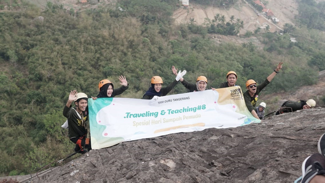 Program Unik Komunitas 1000 Guru Tangerang, Padukan TnT ke Sekolah Pedalaman