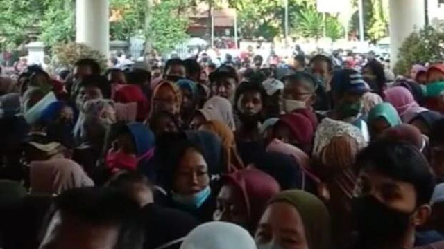 Ratusan Pelaku UMKM Serbu Kantor Dinas Perindustrian Perdagangan Koperasi dan UKM Kota Tangerang
