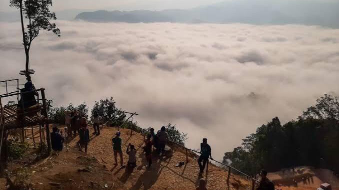 Negeri Diatas Awan Citorek Buat Para Bikers Senang