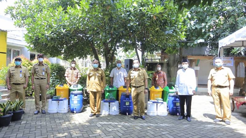 Pemkot Tangerang Salurkan Bantuan Stimulan Proklim