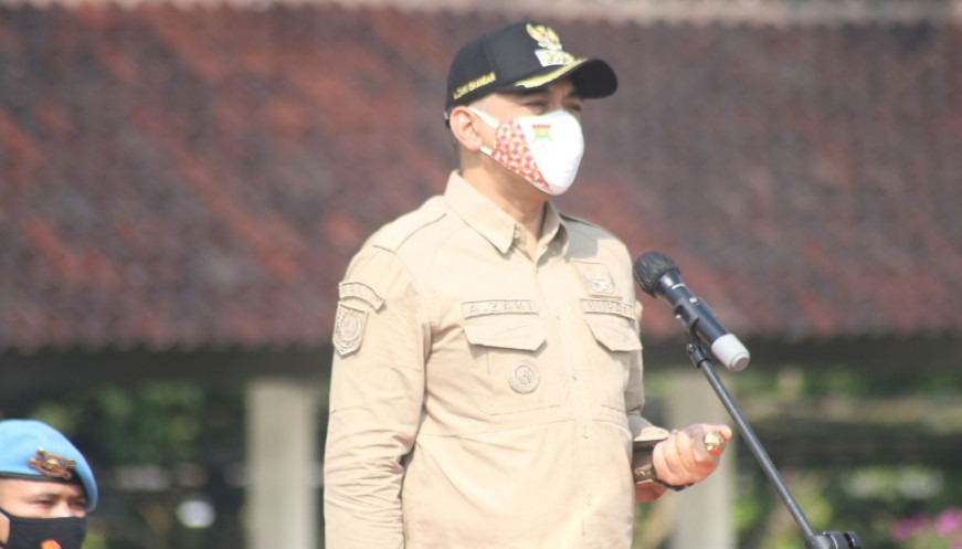 bupati zaki ahmed iskandar