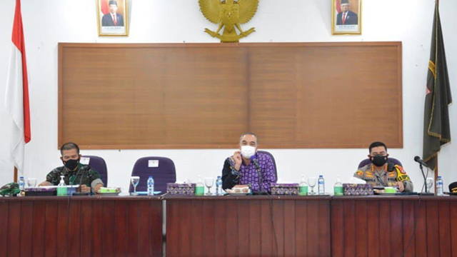 Bupati Tangerang Ahmed Zaki Iskandar