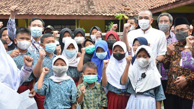 Bupati Tangerang A Zaki Iskandar