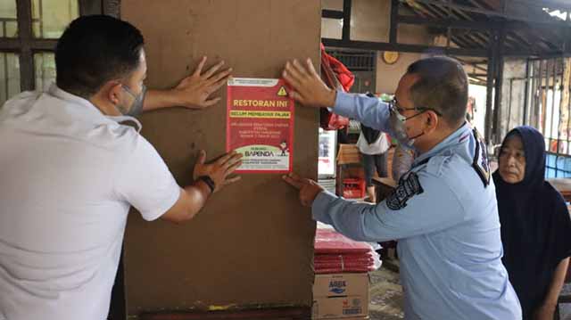 Pemasangan Stiker Belum Bayar Pajak