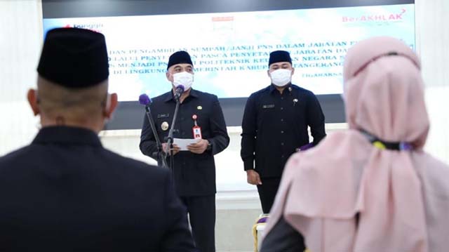 Bupati Tangerang Ahmed Zaki Iskandar