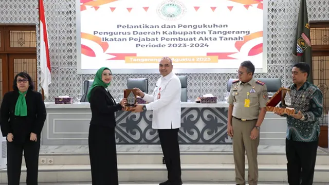 pelantikan dan pengukuhan pengurus daerah IPPAT Kabupaten Tangerang periode 2023-2024