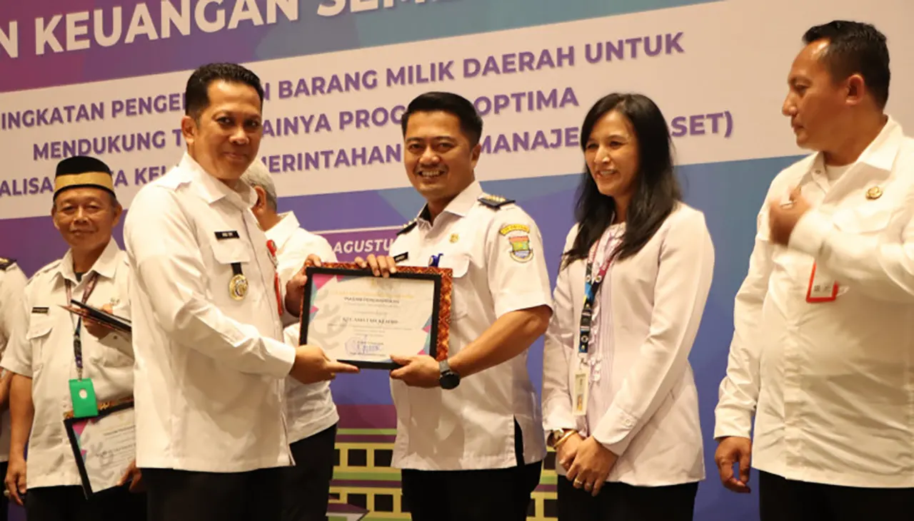 Kecamatan Kemiri Raih Penghargaan