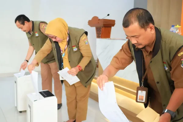 BPBD Kabupaten Tangerang Memusnahkan 575 Arsip Inaktif