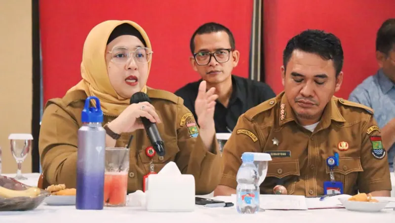 pedagang pasar cisoka