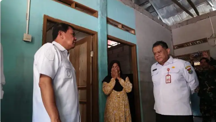 Bupati Tangerang Tinjau pembangunan RTLH di Cileles Kabupaten Tangerang