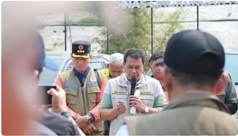 Bupati Tangerang pimpin doa untuk proses penanggulangan bencana kebakaran TPA Jatiwaringin
