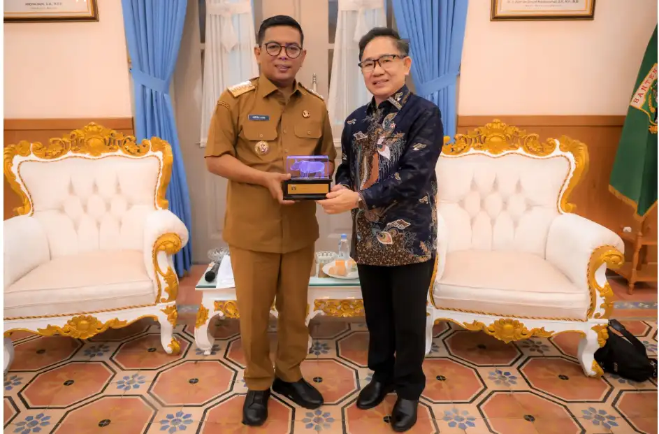 Gubernur Banten Andra Soni saat menerima kunjungan KADIN Indonesia untuk Vietnam