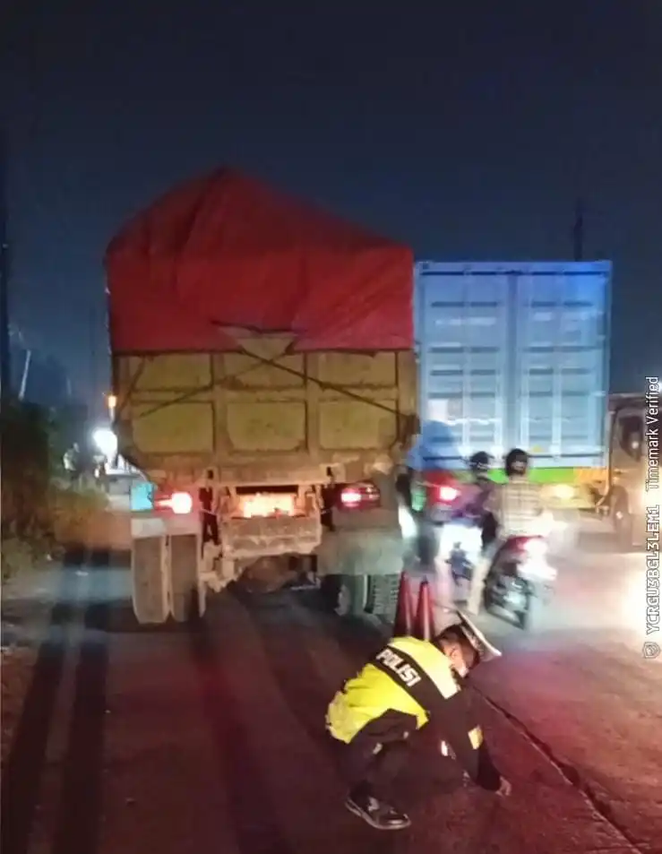 Satlantas Polresta Tangerang sedang selidiki kecelakaan lalu lintas yang melibatkan sepeda motor dan dump truck