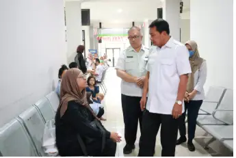Bupati Tangerang cek Pelayanan di Puskesmas Binong dan Kelapa Dua