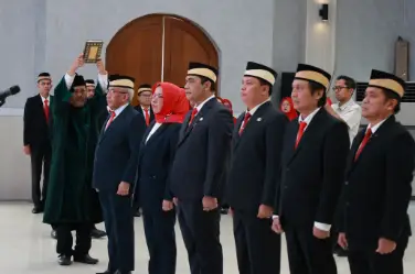 Bupati Tangerang melantik enam Pejabat Pimpinan Tinggi Pratama (Eselon II)