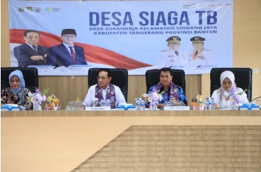 Wamenkes RI, dr. Benjamin Paulus Octavianus saat meninjau langsung pelaksanaan program Desa Siaga TB