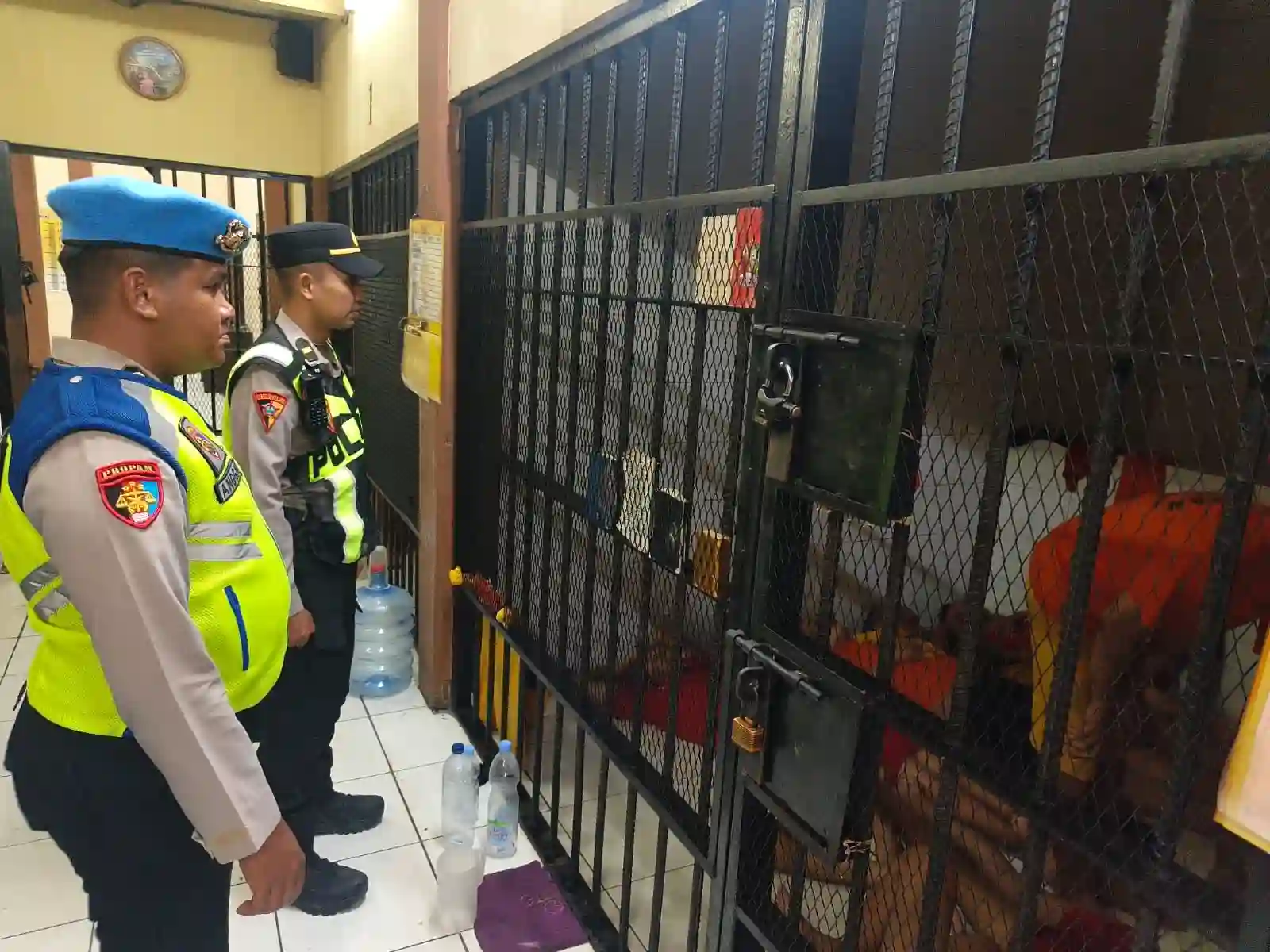 Provos Polresta Tangerang bersama Pamapta III SPKT melakukan pengecekan tahanan